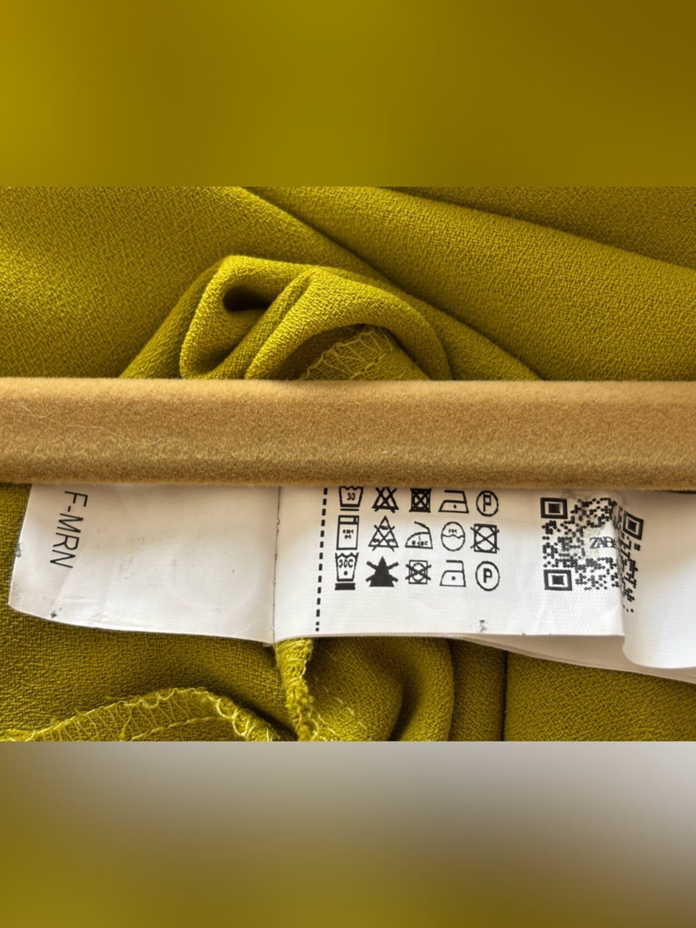 ZARA WOMAN SIDE RUCHED MIDI DRESS MUSTARD LIME| SS24 2900/571 - Picture 9 of 13